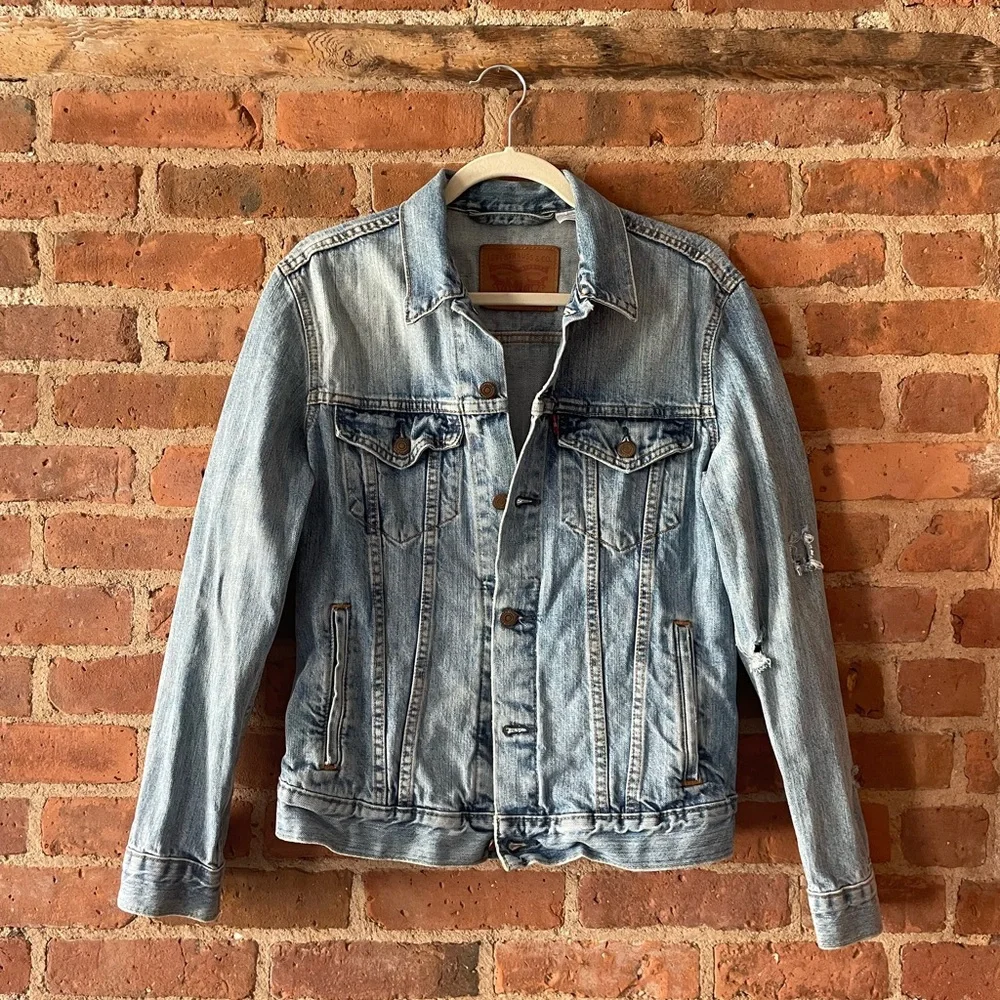 LEVI’S Denim Jacket - Picture 2 of 5